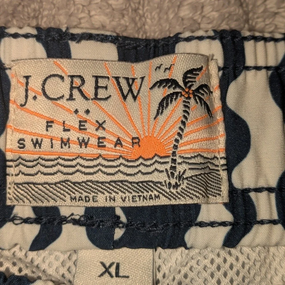 J.Crew Mens 5 Inch Inseam Flex‎ Swim Trunks Navy Wavy Stripe XL BW492 NEW $80